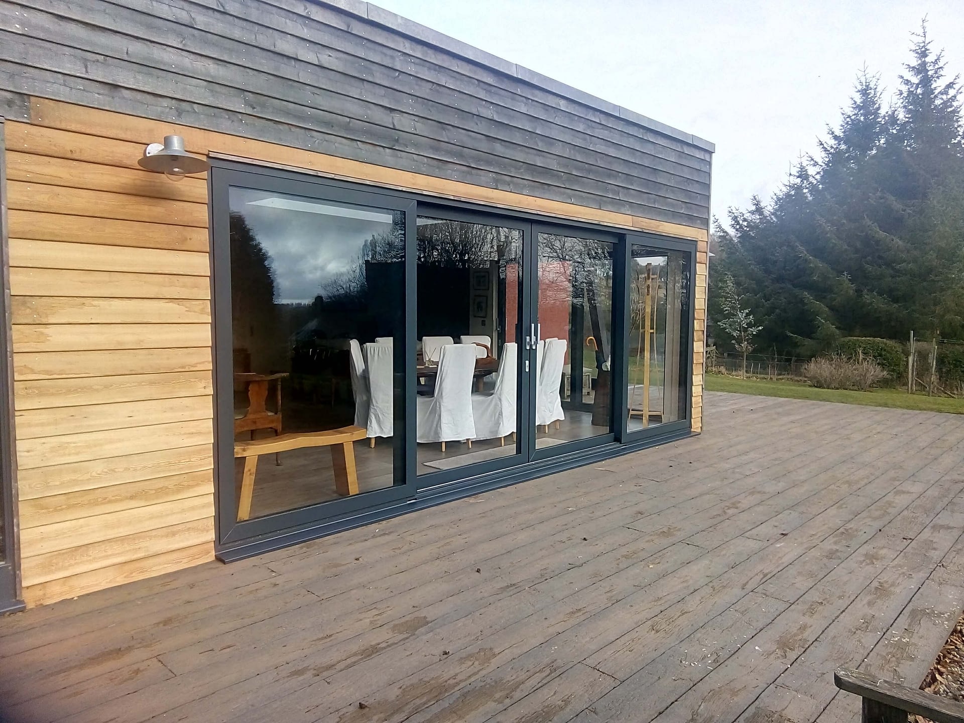 Aluminium Sliding Doors Large Aluminium Sliding patio Doors Large. Highseal Manufacturing Company is a family run independent manufacturing facility based in Scunthorpe, North Lincolnshire, which provides a comprehensive range of PVC-u and aluminium windows, doors, conservatories, roofing structures and other home improvement products to the trade and domestic markets. The profile can come in different colours and variations to suit your taste.